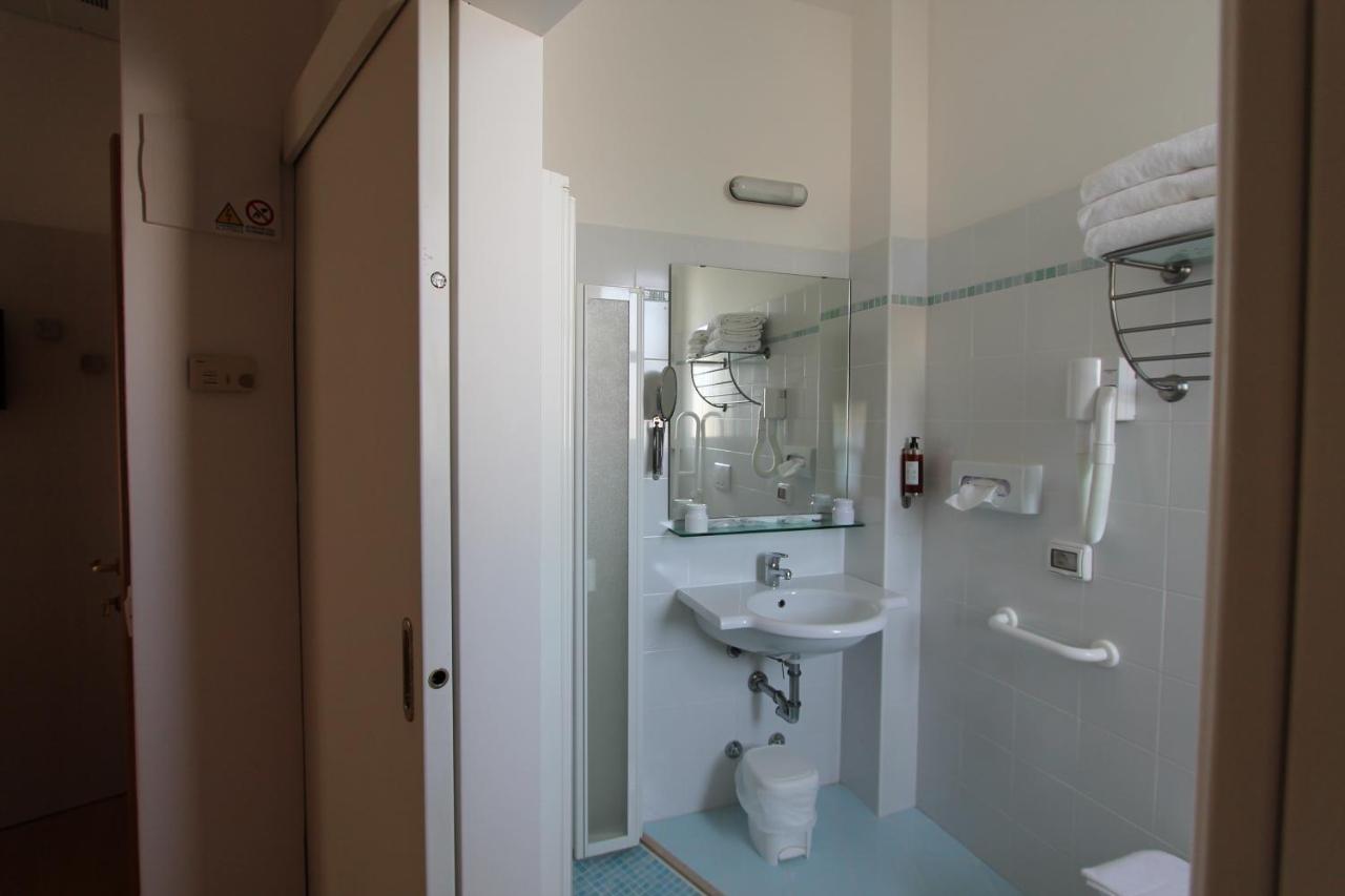 Hotel Escorial Cervia Eksteriør bilde