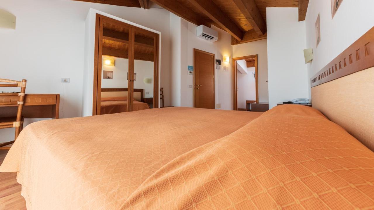 Hotel Escorial Cervia Eksteriør bilde