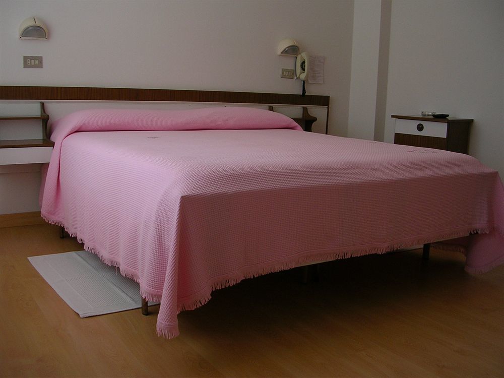 Hotel Escorial Cervia Eksteriør bilde